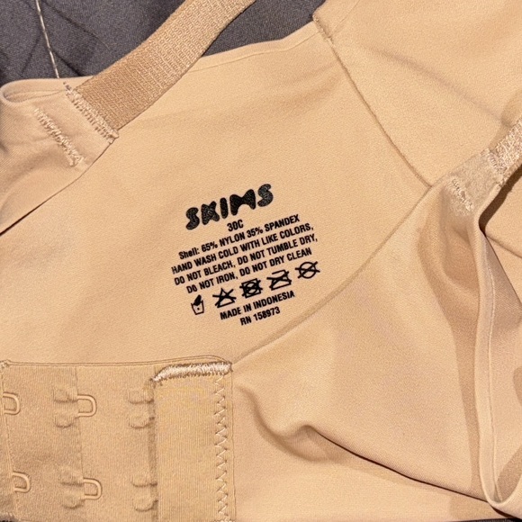 Skim smoothing, intimate full coverage bra - Picture 4 of 4